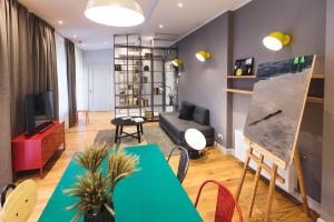Riga Lux Apartments - Skolas tesisinde bir oturma alanı