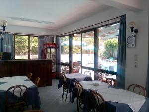 Un restaurant sau alt loc unde se poate mânca la Elvira Hotel