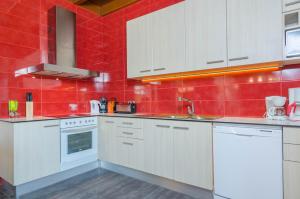 Kuchnia lub aneks kuchenny w obiekcie Finca Short De Conies 2