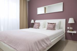 Postel nebo postele na pokoji v ubytování Sweethome26 JERUSALEM CENTER 6PERS + 11 fotografií