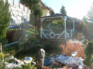 Κήπος έξω από το Gastehaus Egger