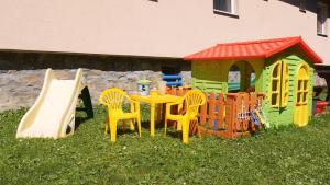 Herní místnost nebo prostor pro děti v ubytování Penzión u Marsa