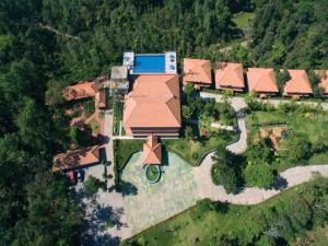 Sundlaugin á Coorg Cliffs Resorts eða í nágrenninu