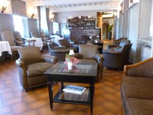 Istumisnurk majutusasutuses Hostellerie Du Royal Lieu