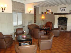 Istumisnurk majutusasutuses Hostellerie Du Royal Lieu