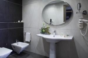 Medi Terre Boutique Hotel - By Saida Hotels的一间浴室