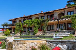 Gallery image of Akritas Ef Zin Villas & Suites in Paliouri