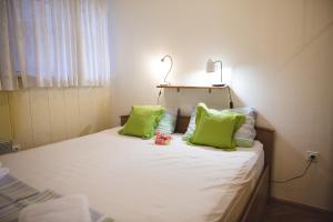 Кровать или кровати в номере Apartment Ema