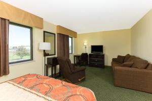 Gallery image of Super 8 by Wyndham Perry IA in Perry