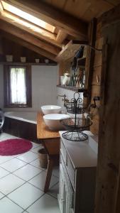 Ванная комната в Magnifique chalet dans la vallée de Chamonix
