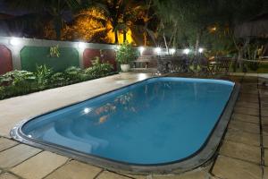 
A piscina em ou perto de Recanto dos Lima
