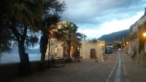 Gallery image of Gabbiano Azzurro Flat Chianalea in Scilla