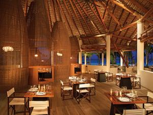 Restoran või mõni muu söögikoht majutusasutuses Secrets Cap Cana Resort & Spa - Adults Only - All Inclusive