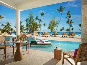 Bassein majutusasutuses Secrets Cap Cana Resort & Spa - Adults Only - All Inclusive või selle lähedal