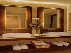 Vannituba majutusasutuses Secrets Cap Cana Resort & Spa - Adults Only - All Inclusive