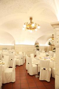 Ресторан / й інші заклади харчування у Hotel Palazzo Krataiis