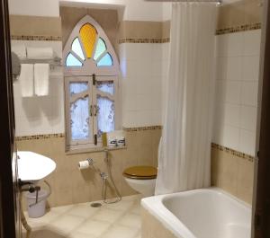Koupelna v ubytování Welcomhotel by ITC Hotels, Fort & Dunes, Khimsar