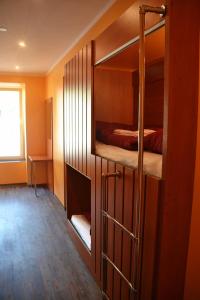 Postel nebo postele na pokoji v ubytování Do Step Inn Central - Self-Service-Hostel