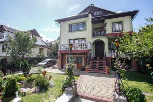 Vonkajšia záhrada v ubytovaní Guest House Arnika