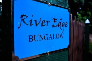 Certifikát, hodnocení, plakát nebo jiný dokument vystavený v ubytování river edge bungalow
