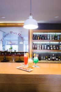 Nápoje v ubytování Piraeus Port Hotel