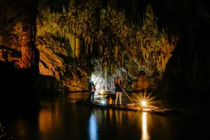 Naktsmītnes Cave Lodge pilsētā Pang Mapha fotogalerijas attēls
