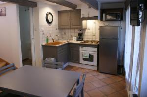 Duplex des Récolletsにあるキッチンまたは簡易キッチン