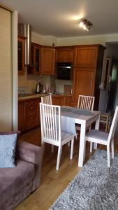 Kuchyňa alebo kuchynka v ubytovaní Apartament Krokus SPA