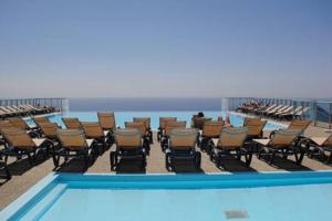 Bazén v ubytování Appt 5 personnes vue mer piscine Costa Plana Cap d'Ail Monaco nebo v jeho okolí + 11 fotografií
