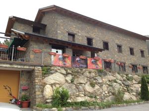 The building in which a vendégházakat is located