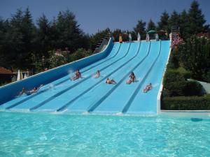 The swimming pool at or close to Lido delle Farfalle