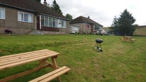 Zahrada ubytování Scotland Paradise Relax Accommodation by Shooting Club Kirriemuir