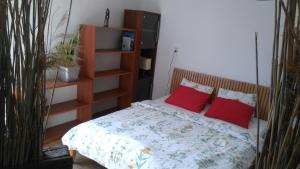 Posteľ alebo postele v izbe v ubytovaní Rastlinky.sk Greenhouse Guestrooms