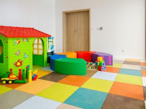 Klub dla dzieci w obiekcie Lucky40 - Apartament z widokiem na morze, SPA gratis, Dwie Sosny