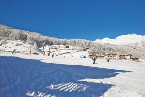 A Casa Juwel Apartment during the winter