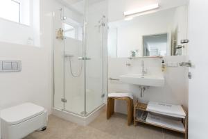 Łazienka w obiekcie Mar Suite Apartments - Center