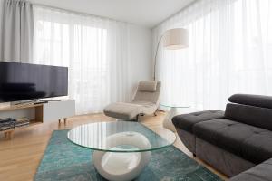 Telewizja i/lub zestaw kina domowego w obiekcie Mar Suite Apartments - Center