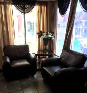 Posezení v ubytování FairBridge Inn & Suites - Lewiston