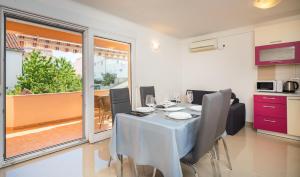 Kuchyň nebo kuchyňský kout v ubytování Apartment Krželj