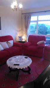 Ruang duduk di Castle View B&B