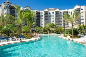 Sundlaugin á The Grove Resort & Water Park Orlando eða í nágrenninu