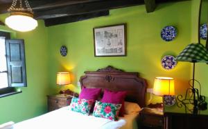 A bed or beds in a room at La Casina de Celorio Még 11 kép