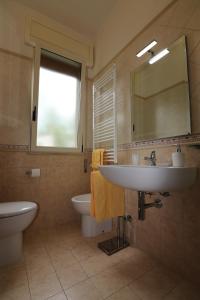Ett badrum på Casa Noemi b&b
