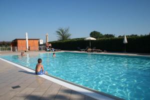 Basen w obiekcie Agriturismo Ca' Del Gal lub w pobliżu