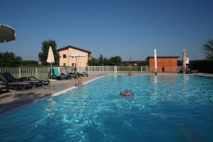 Basen w obiekcie Agriturismo Ca' Del Gal lub w pobliżu