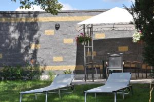Vonkajšia záhrada v ubytovaní BE WELL 3-Rooms Apartment with Parking and Garden