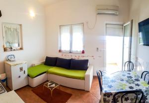 Galeriebild der Unterkunft Apartment Mery in Petrcane