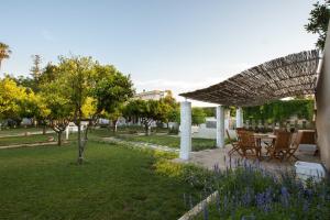 Villa Starace - Appartamento Rosmarinoにある庭