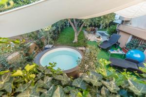 Bazén v ubytování Tarchon Luxury B&B nebo v jeho okolí