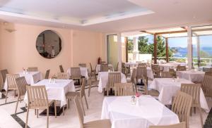 Restaurace v ubytování Kanapitsa Mare Hotel